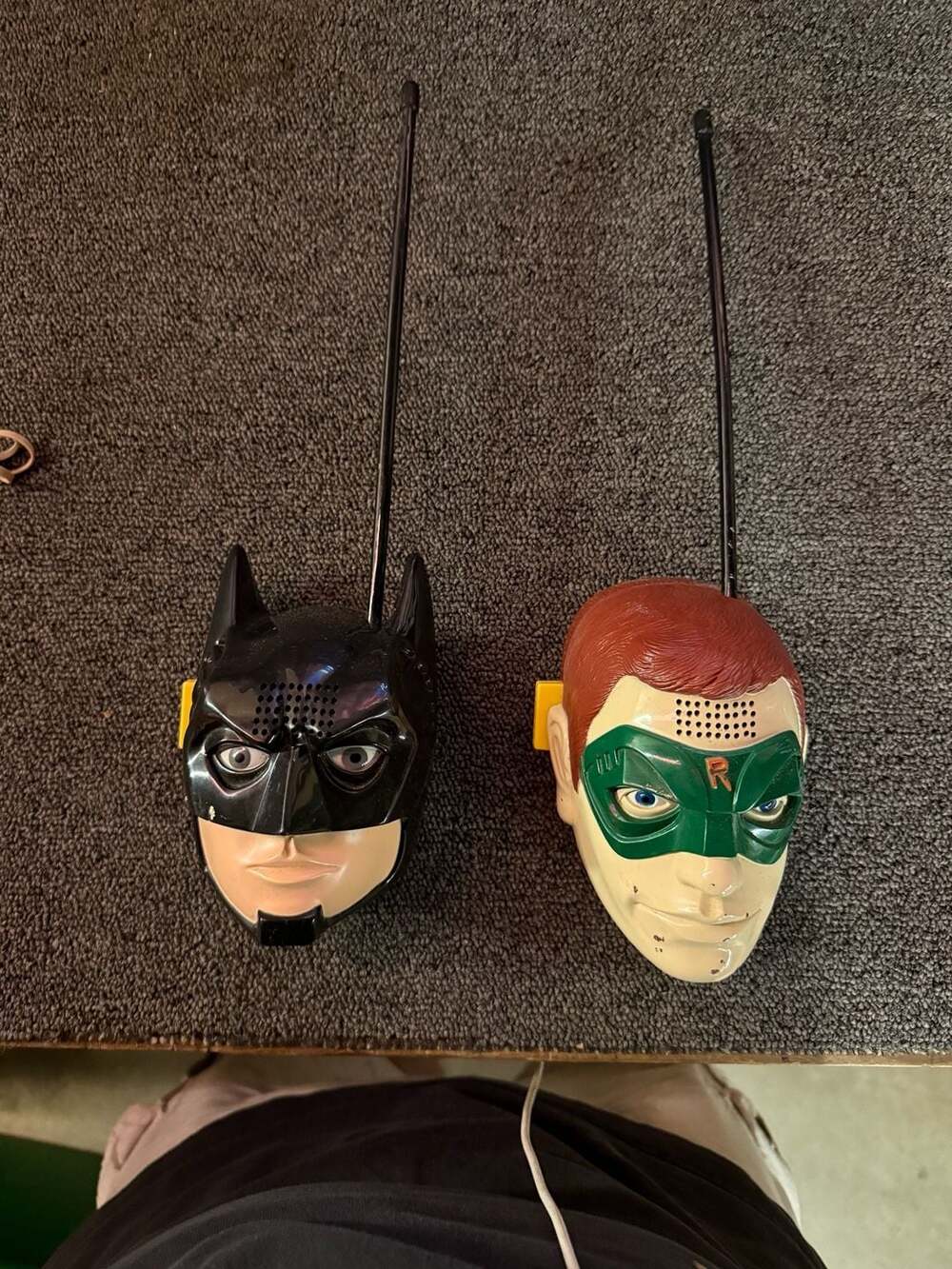 Vintage 1995 DC Comics Batman and Robin Walkie Talkies